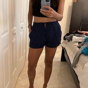Blue linen shorts w/ pockets (size medium)